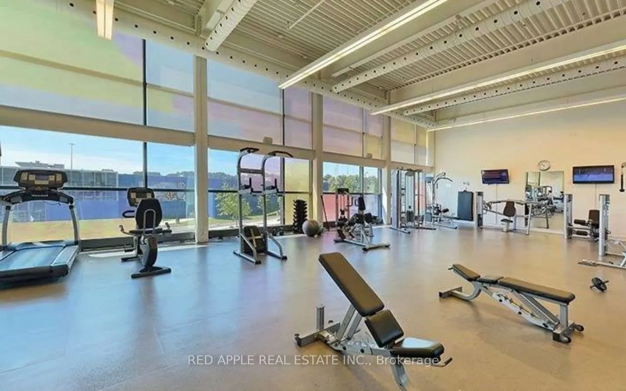 15 Singer Court, #216