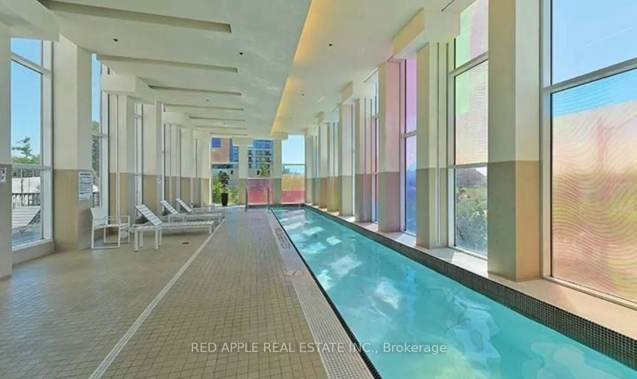 15 Singer Court, #216