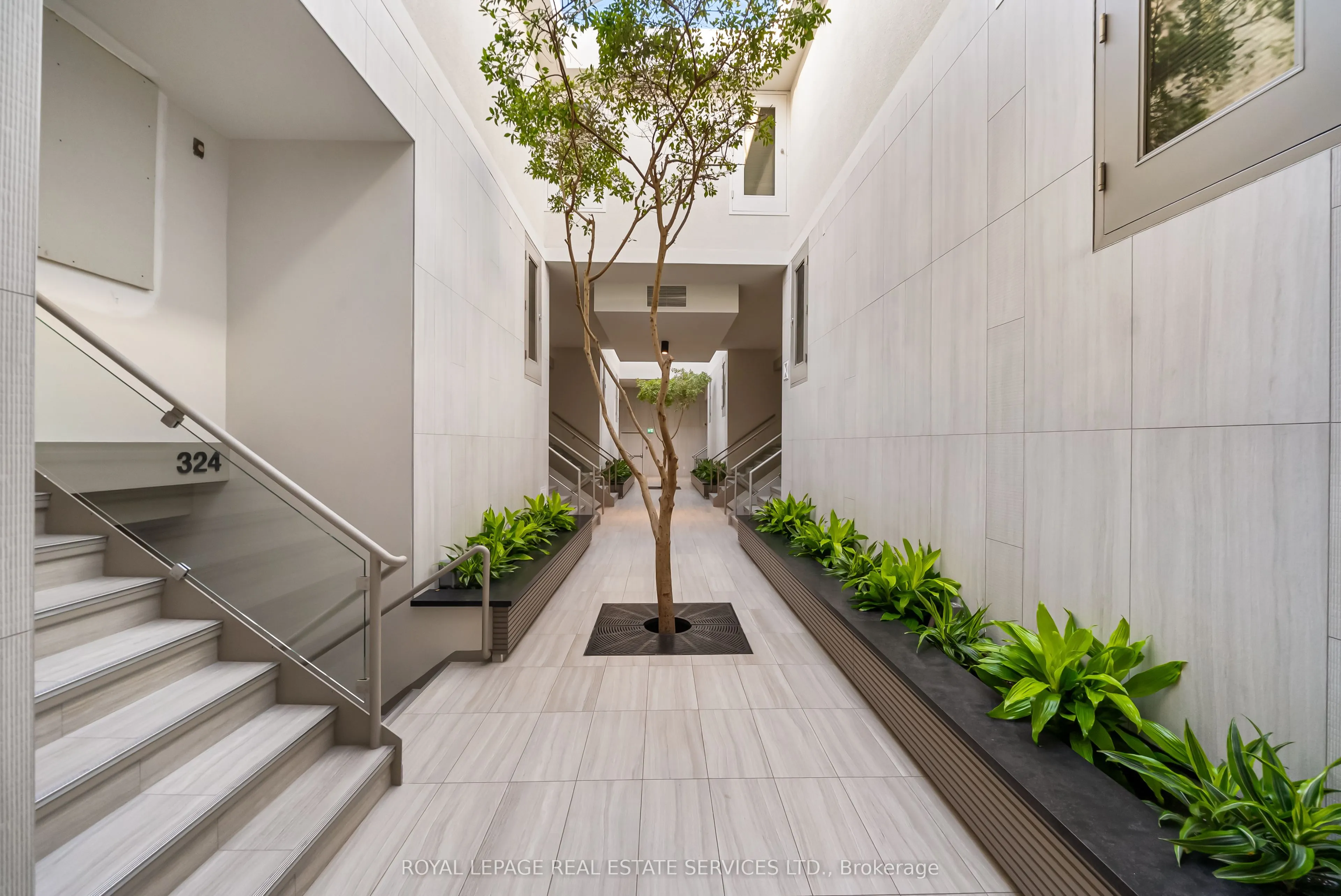 40 Oaklands Avenue, #334