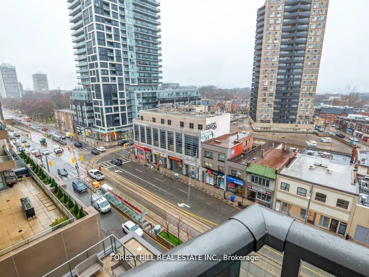 530 St Clair Avenue W, #707