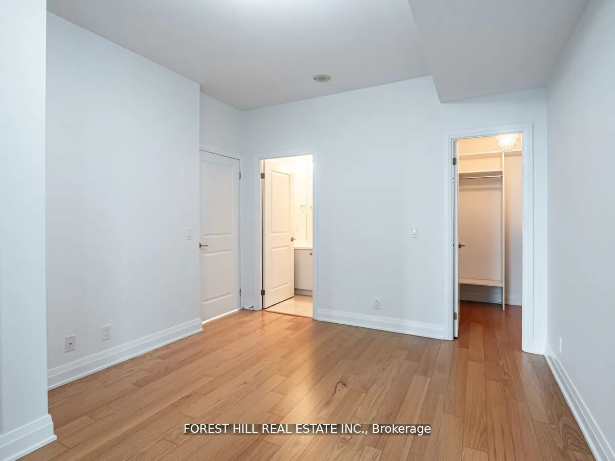 530 St Clair Avenue W, #707