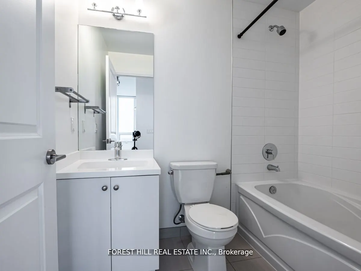 530 St Clair Avenue W, #707