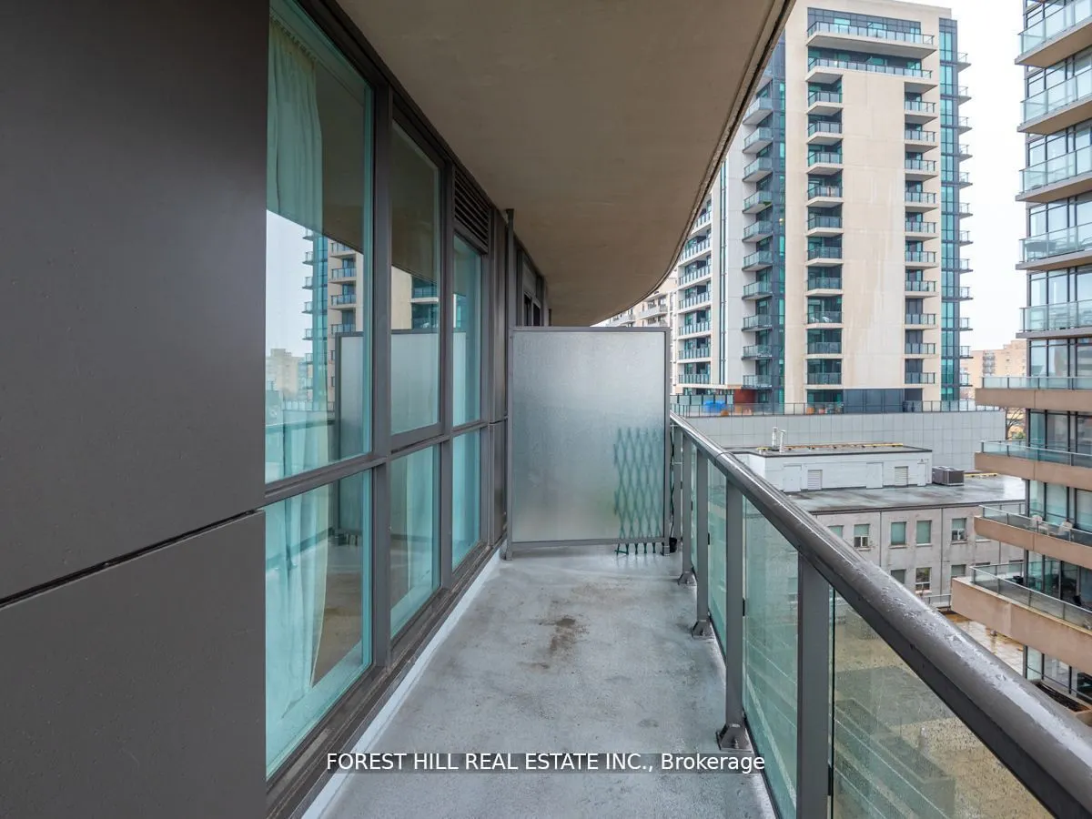 530 St Clair Avenue W, #707