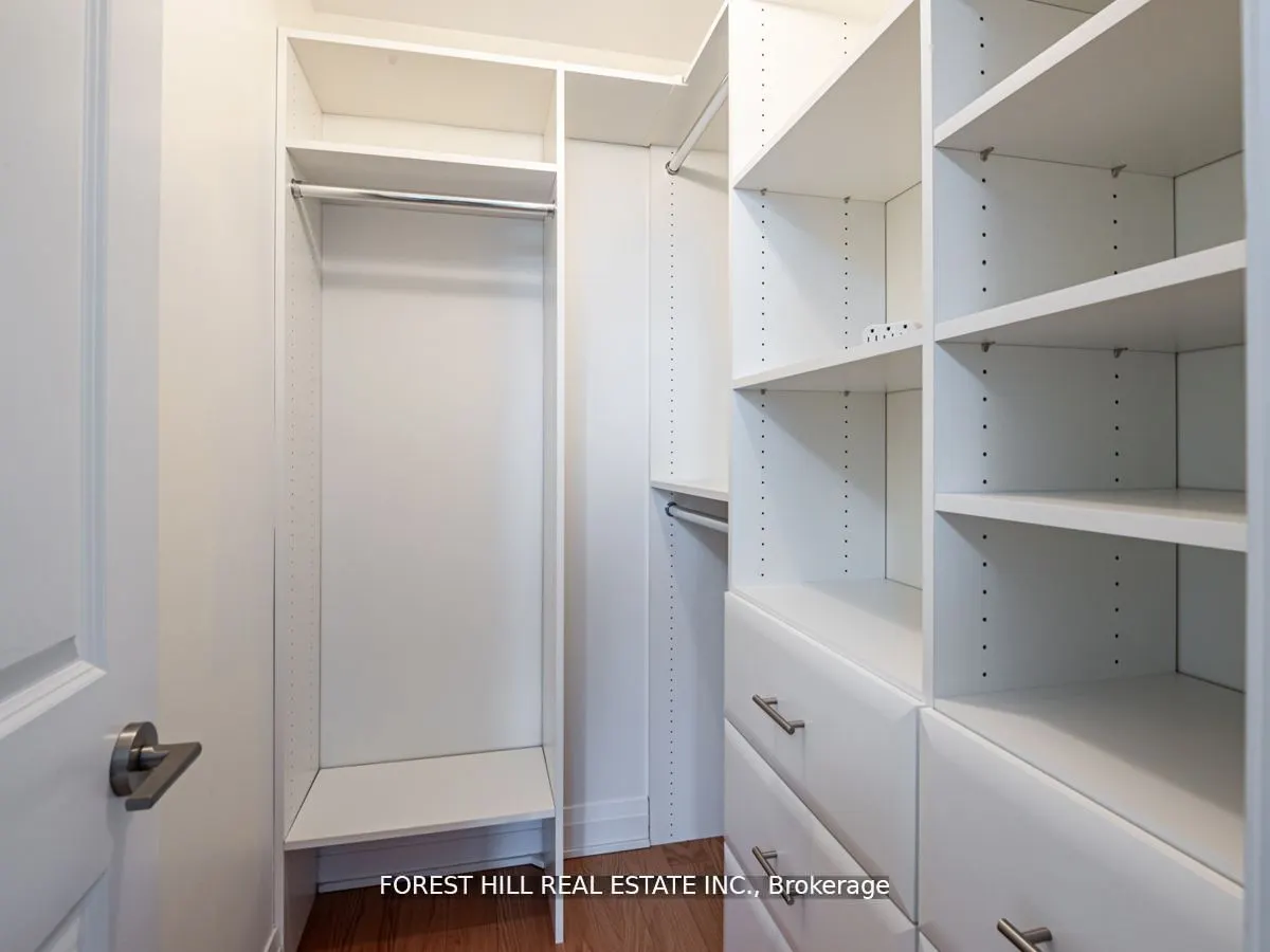 530 St Clair Avenue W, #707