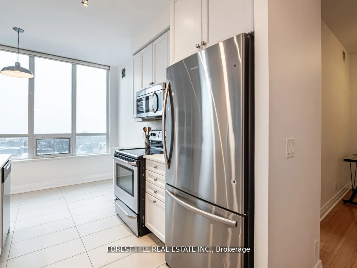 530 St Clair Avenue W, #707