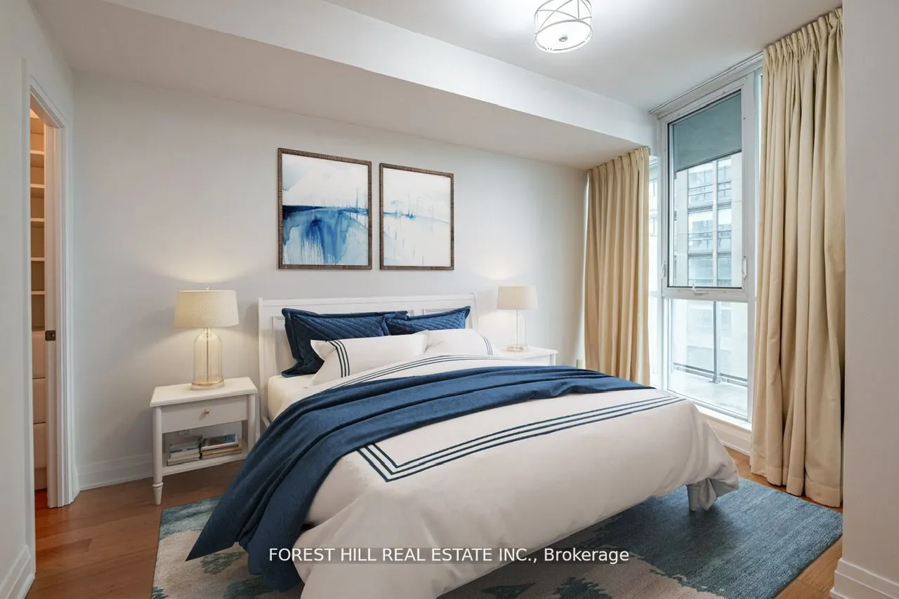 530 St Clair Avenue W, #707