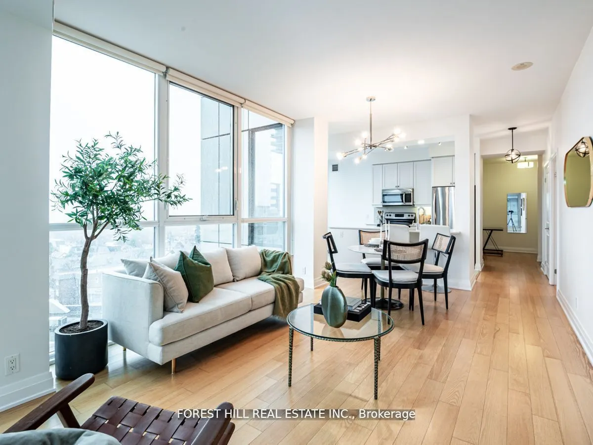 530 St Clair Avenue W, #707