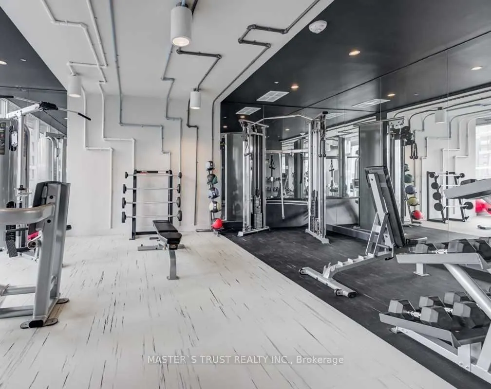 68 Shuter Street, #1605
