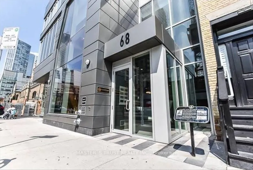 68 Shuter Street, #1605