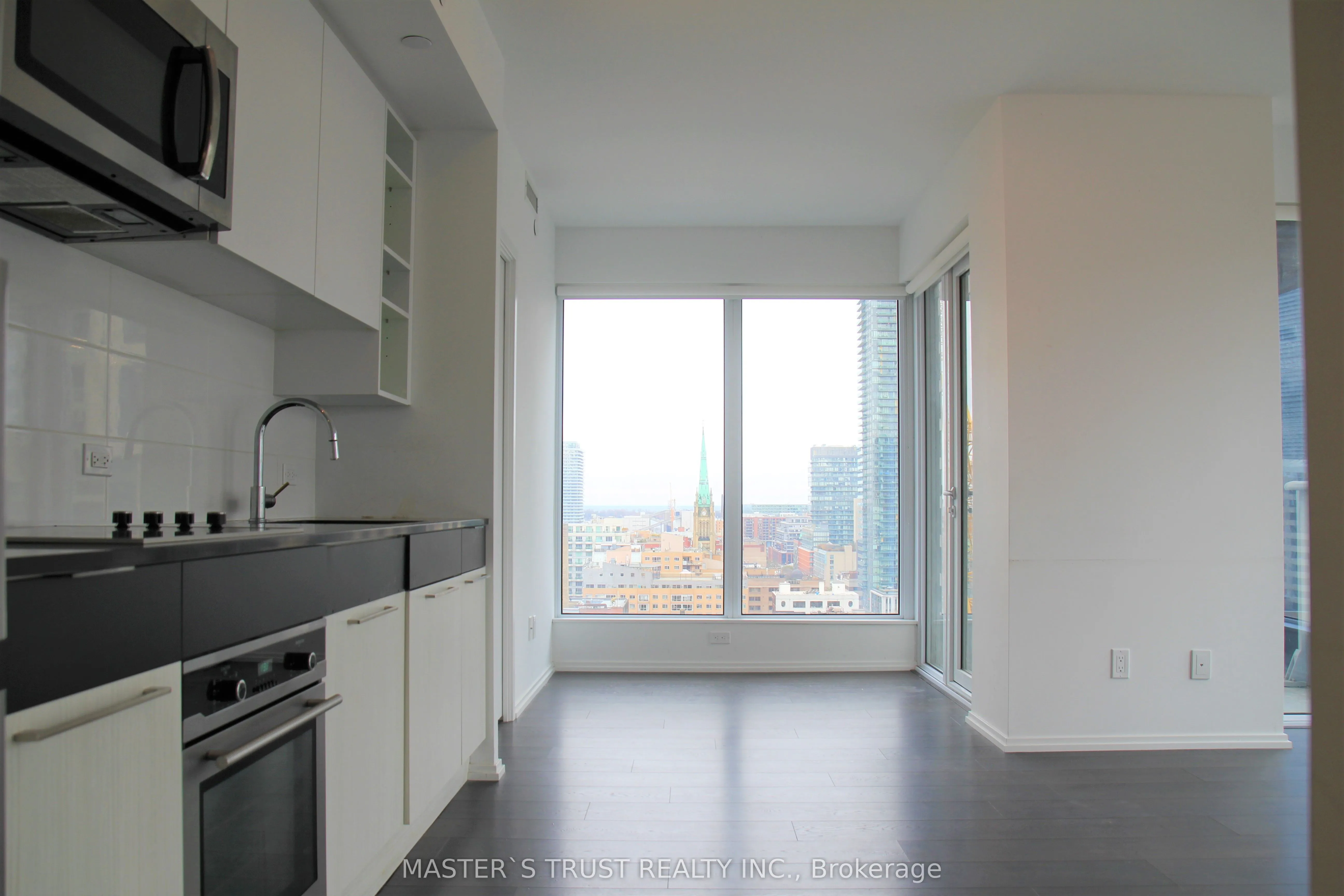 68 Shuter Street, #1605
