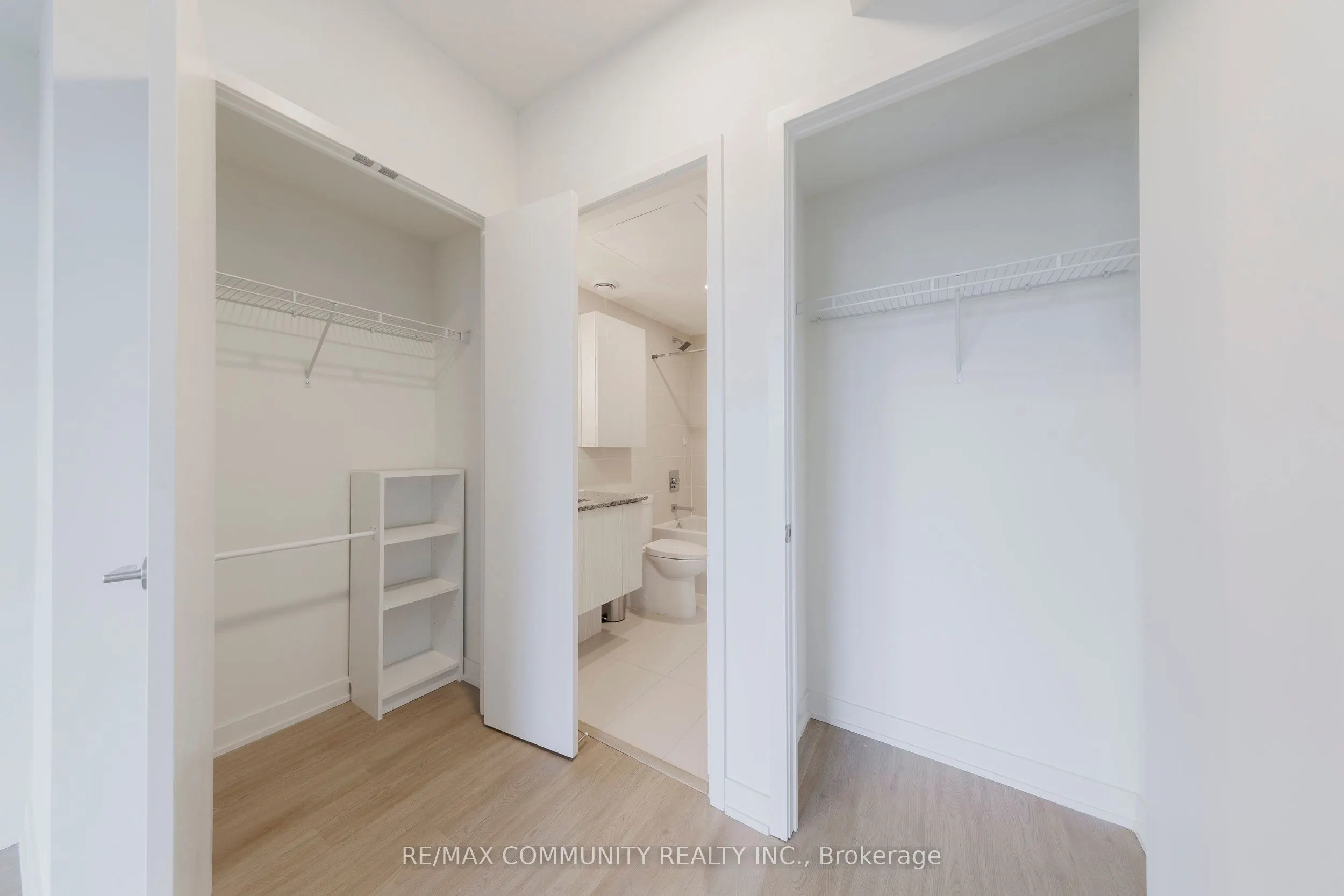 10 Deerlick Court, #1105