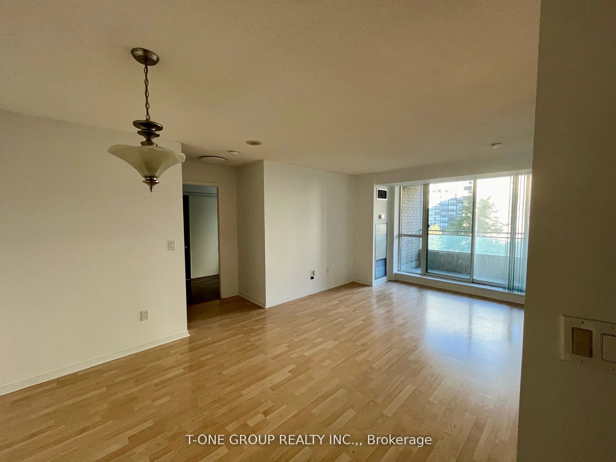 29 Pemberton Avenue, #605