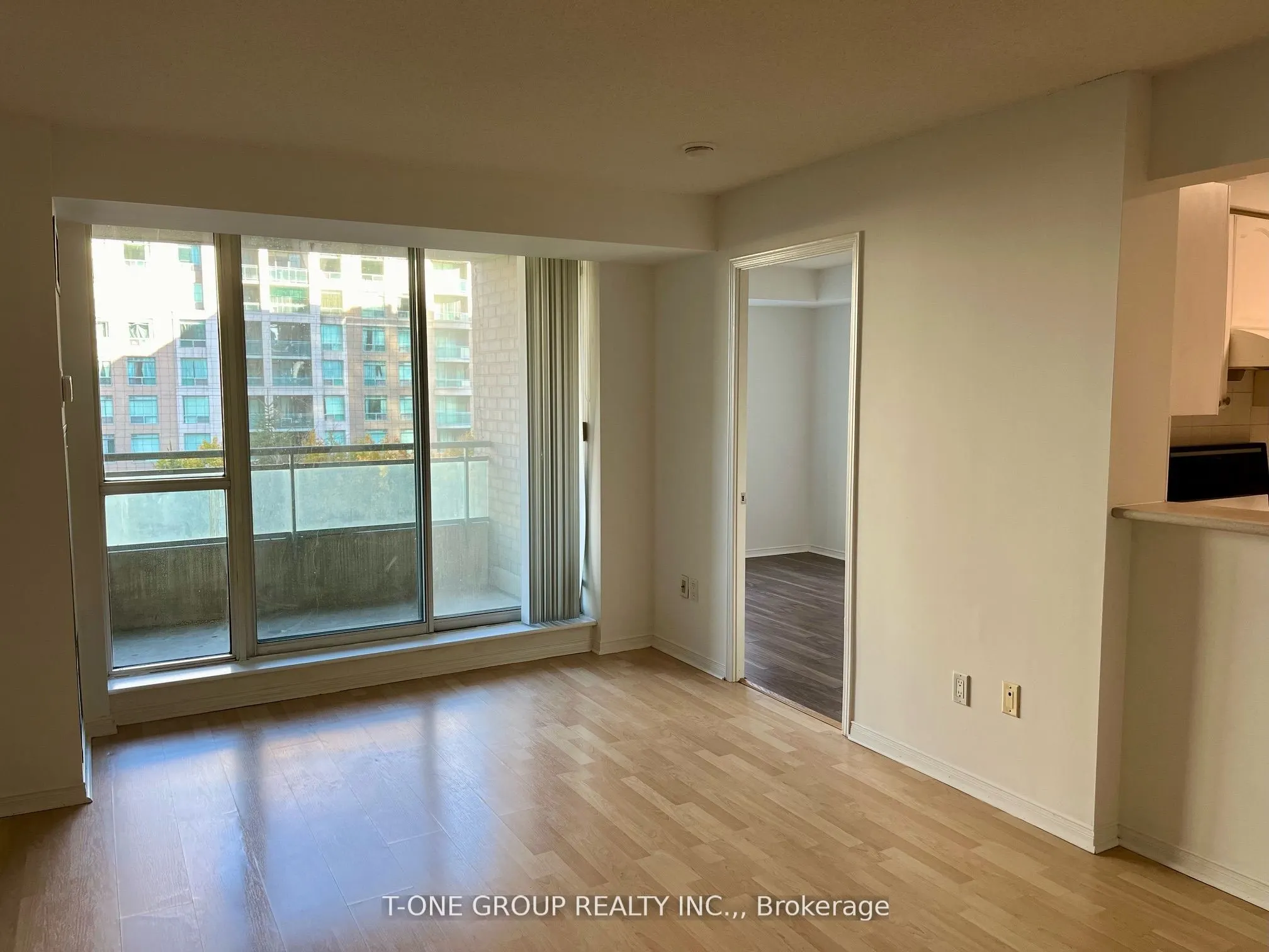 29 Pemberton Avenue, #605
