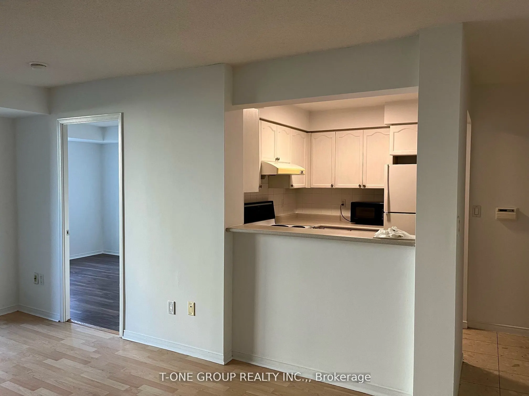 29 Pemberton Avenue, #605