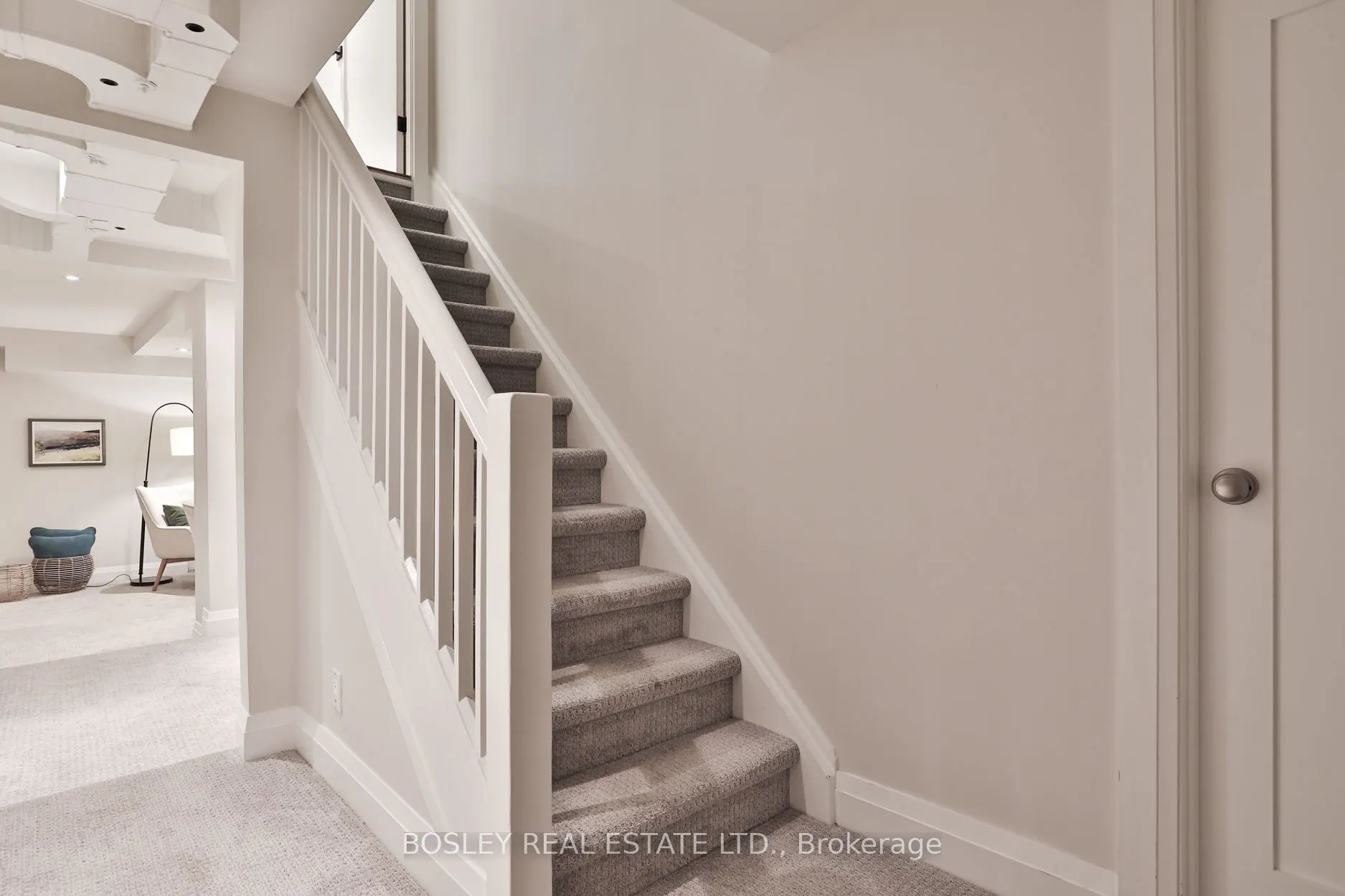 274 Glengrove Avenue W