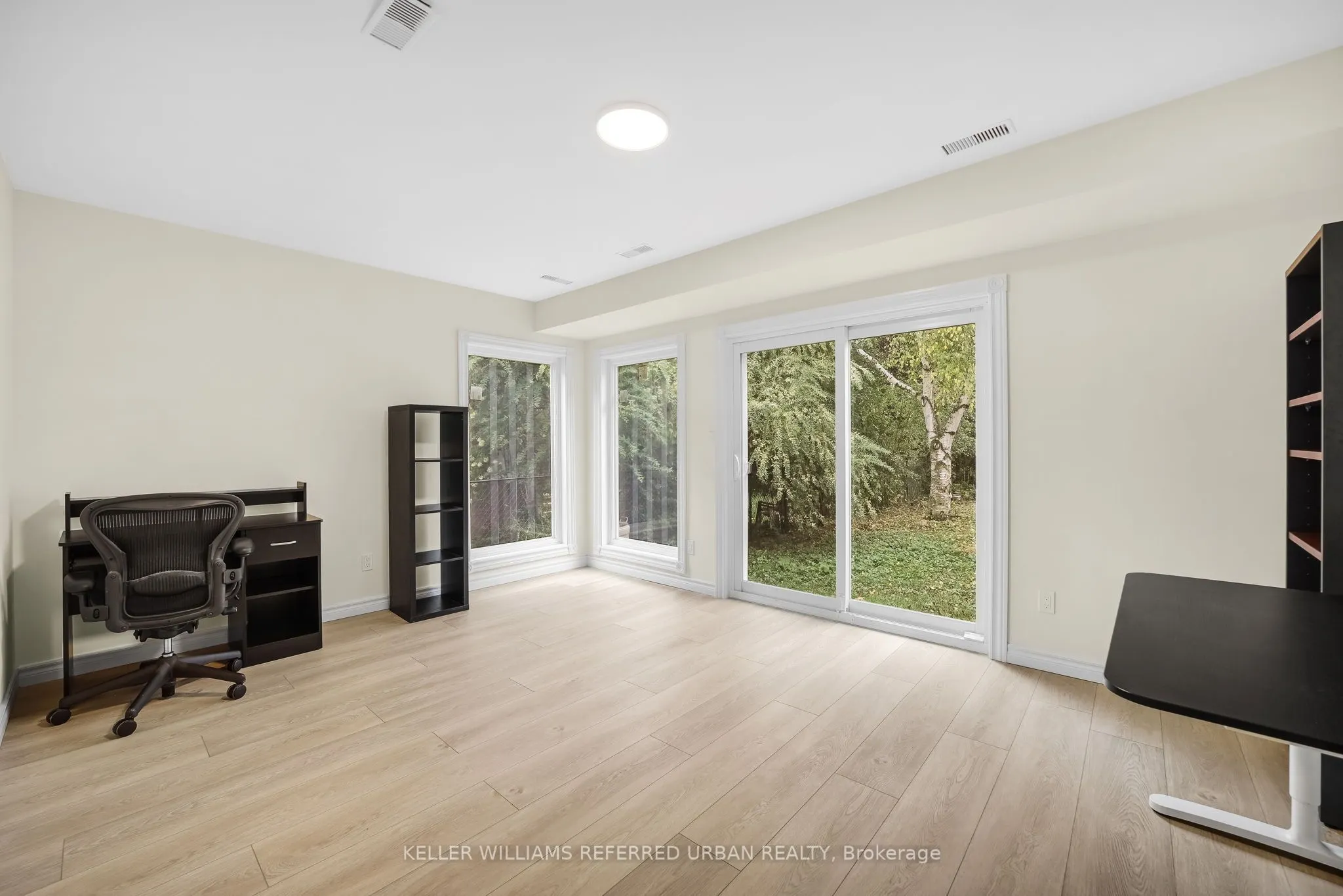 340 Burnett Avenue, #Main