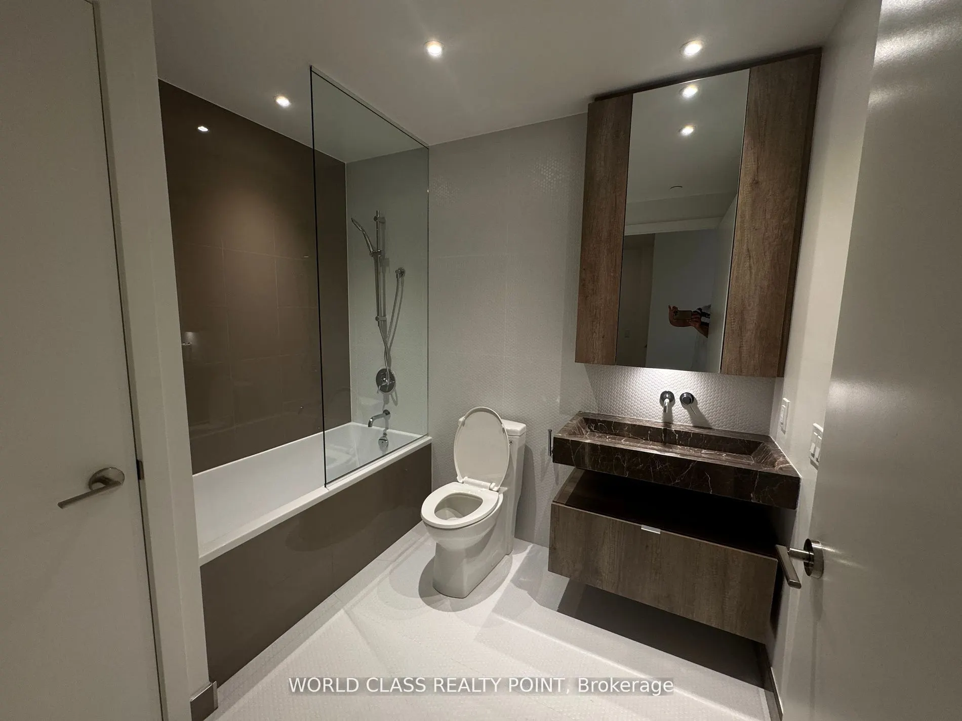 11 Yorkville Avenue, #3309