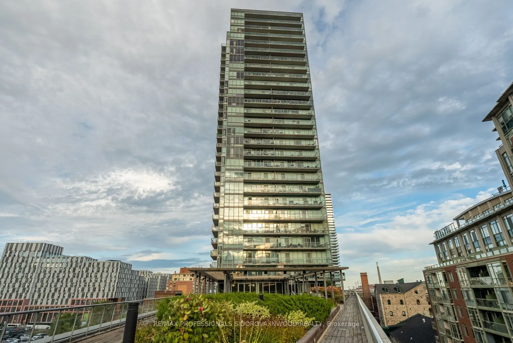 33 Mill Street, #1208