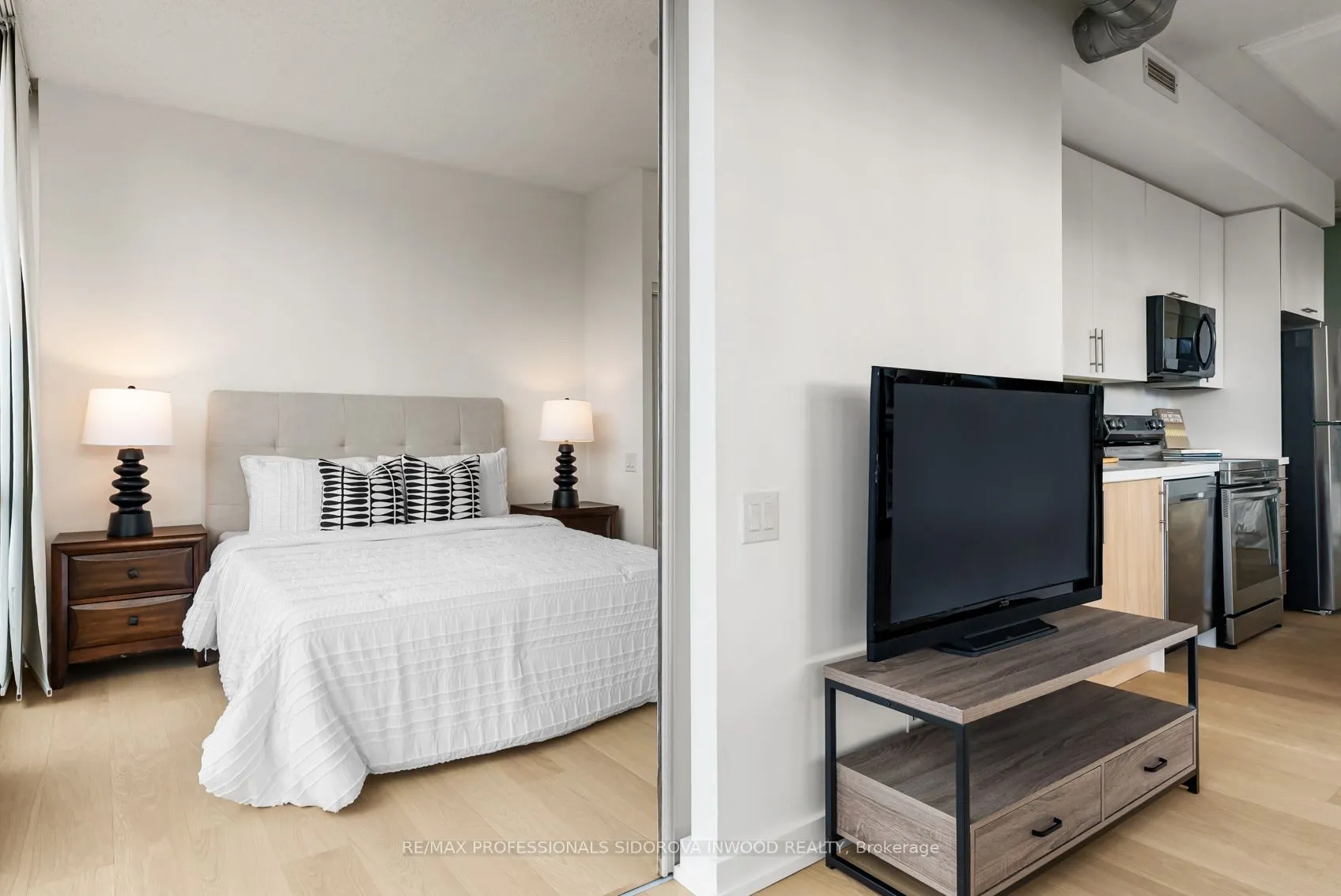 33 Mill Street, #1208