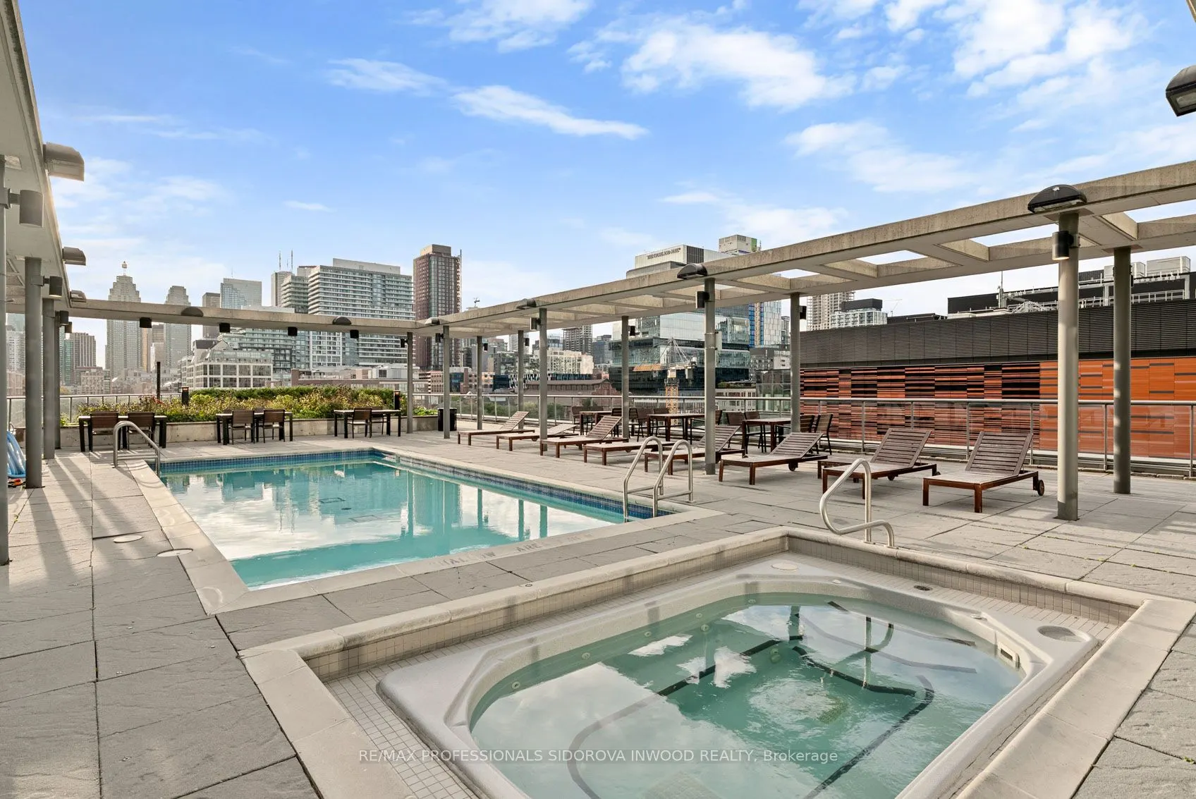 33 Mill Street, #1208