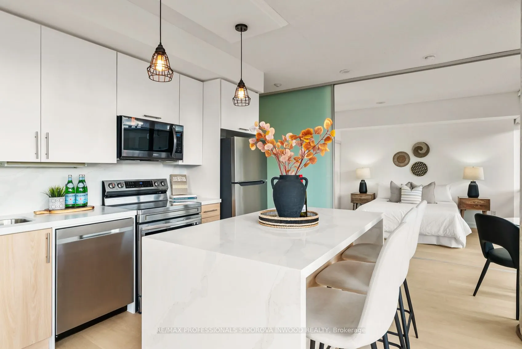 33 Mill Street, #1208
