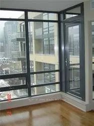 438 King Street W, #1302