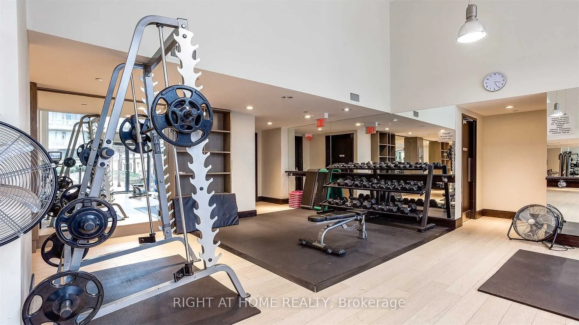 438 King Street W, #1302