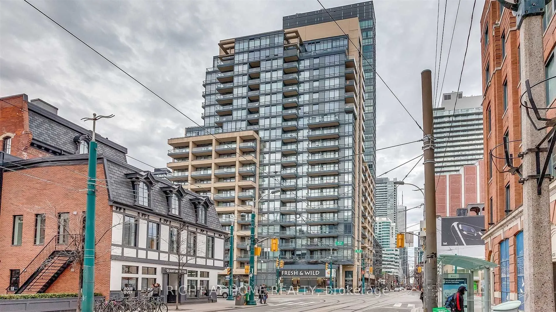438 King Street W, #1302