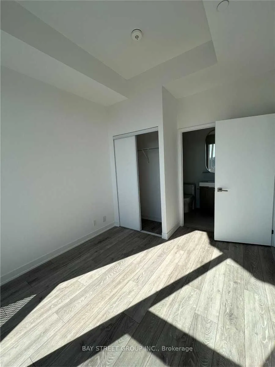 15 Holmes Avenue, #1601