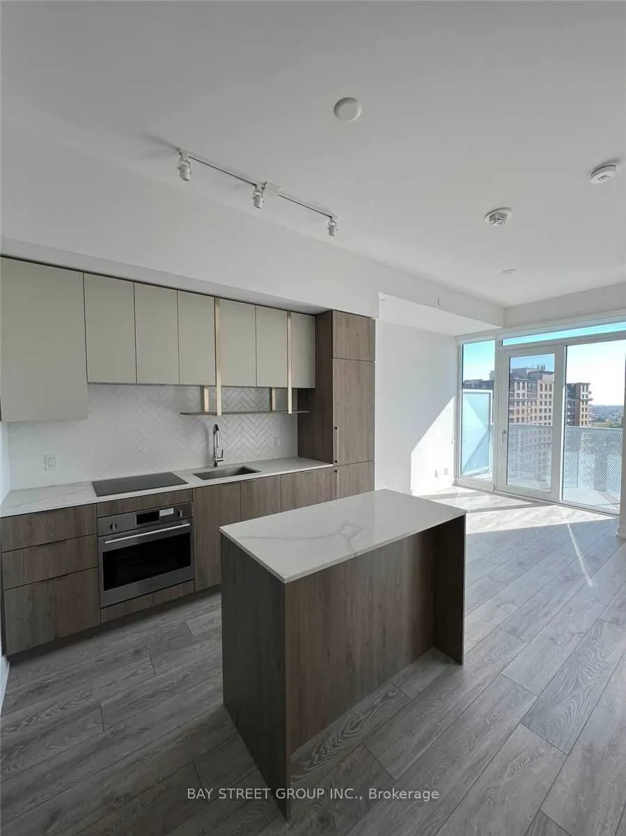 15 Holmes Avenue, #1601