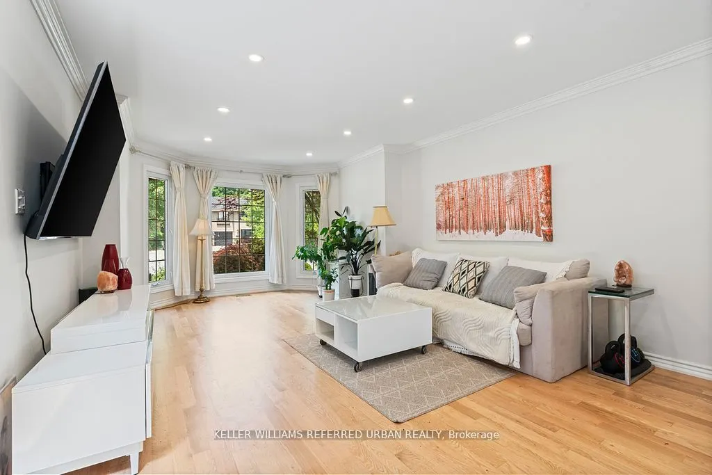 4 Saddletree Drive