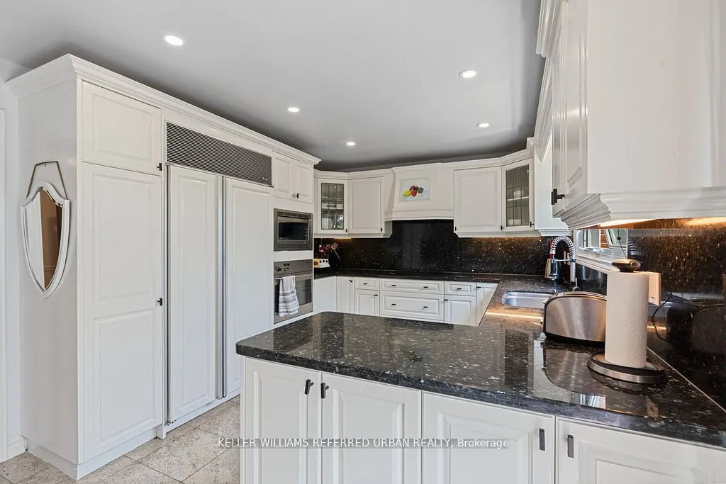 4 Saddletree Drive