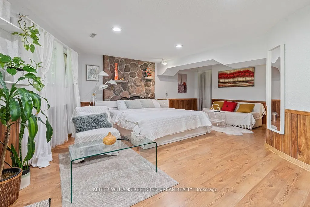 4 Saddletree Drive