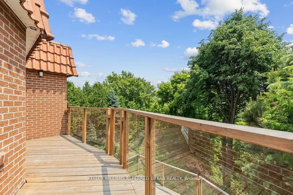 4 Saddletree Drive