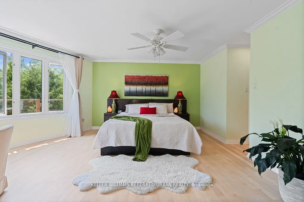 4 Saddletree Drive