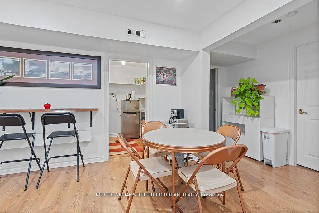 4 Saddletree Drive