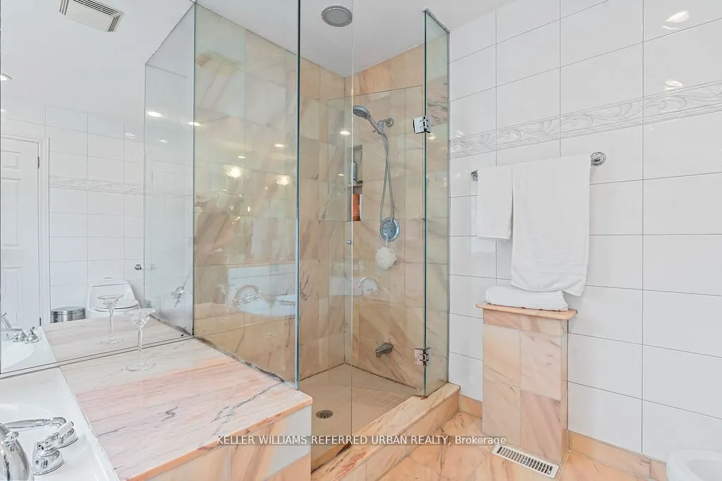 4 Saddletree Drive