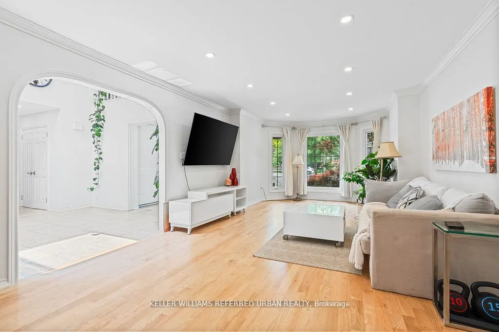 4 Saddletree Drive