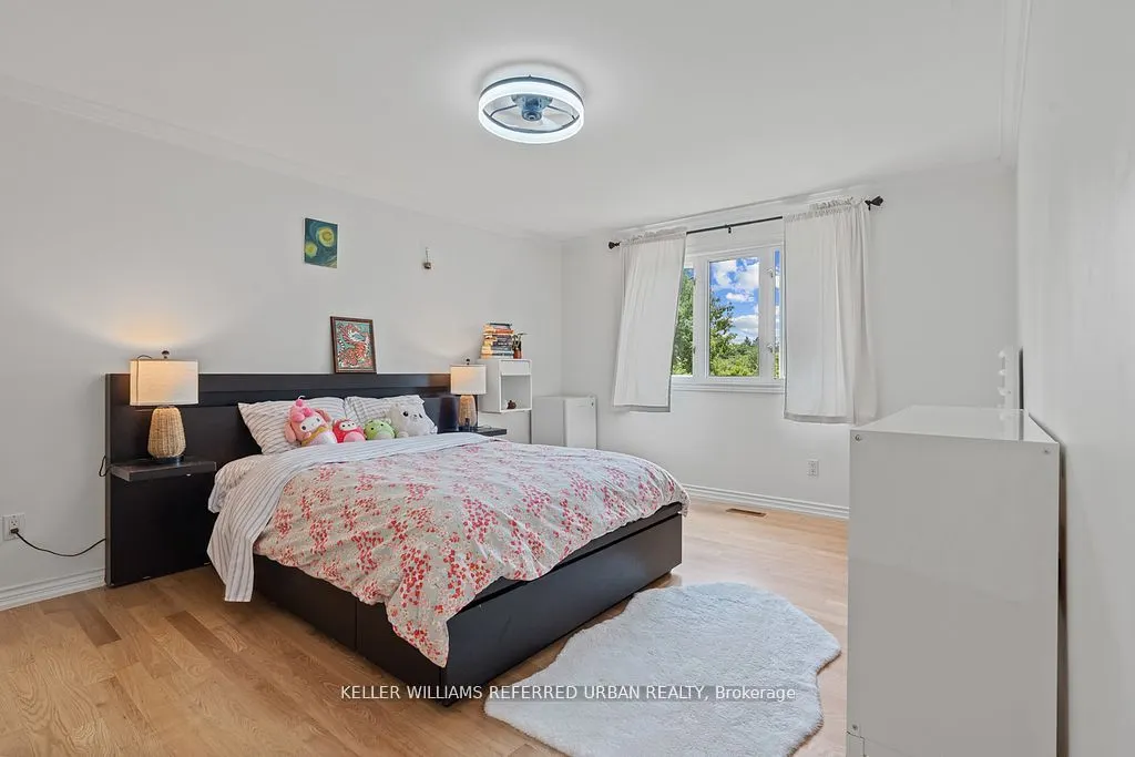 4 Saddletree Drive