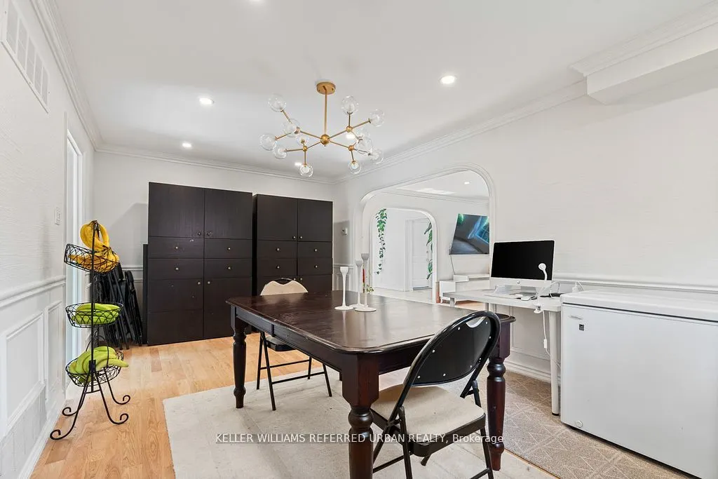 4 Saddletree Drive