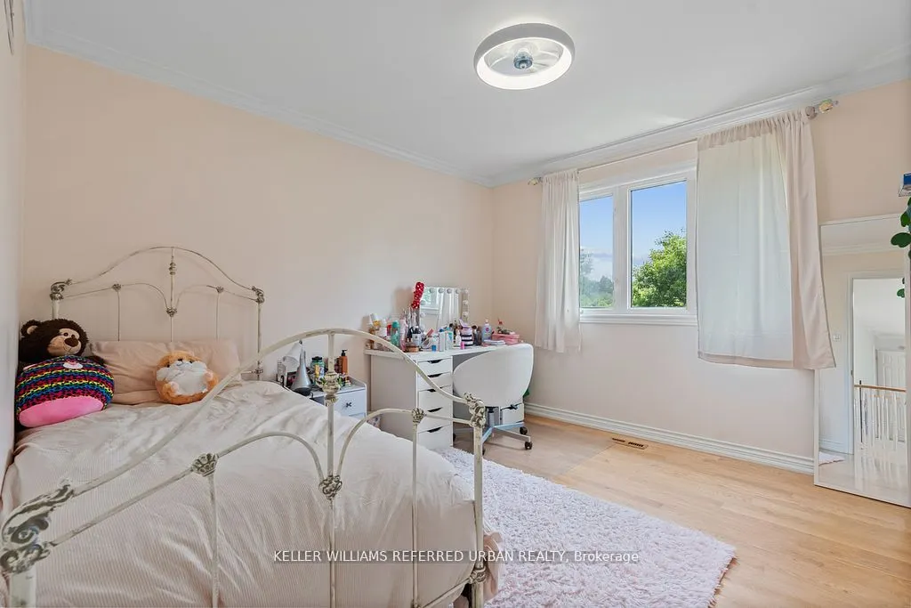 4 Saddletree Drive