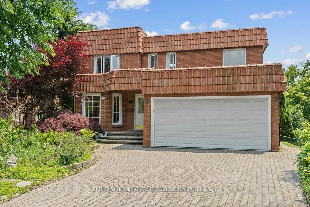 4 Saddletree Drive