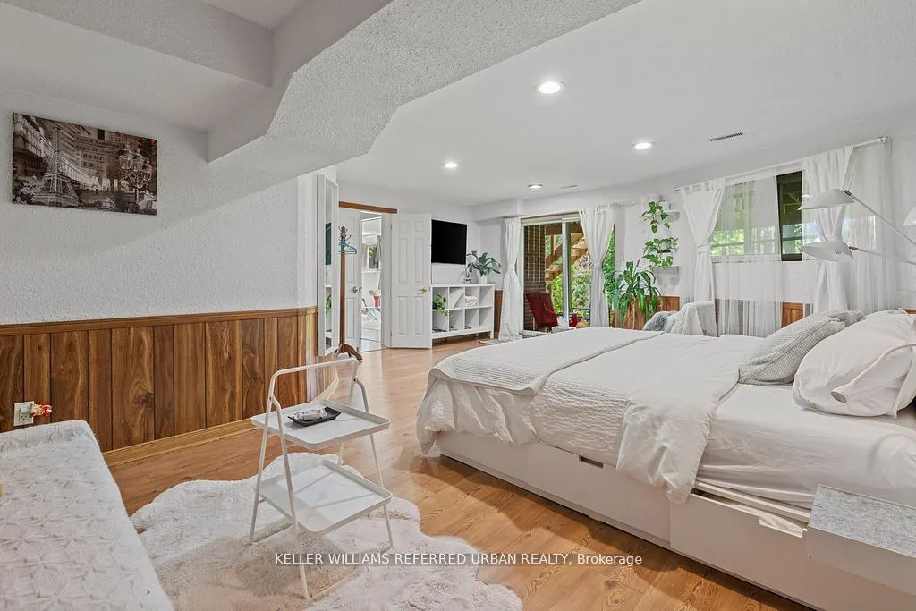 4 Saddletree Drive