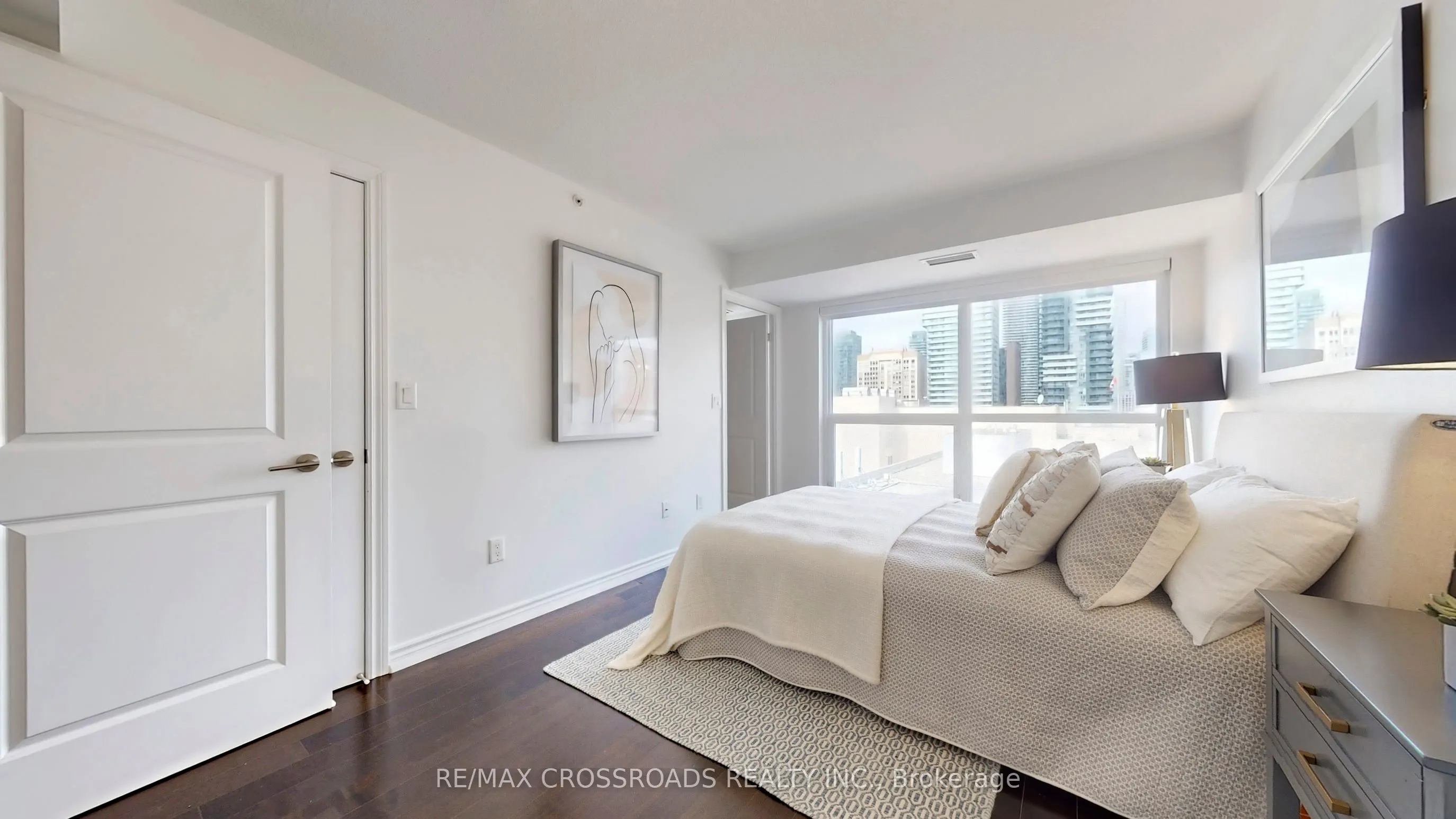 386 Yonge Street, #1602