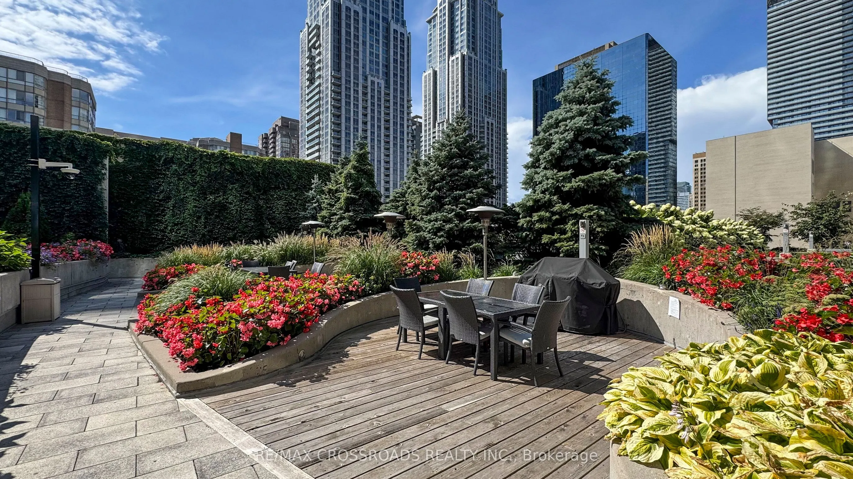 386 Yonge Street, #1602