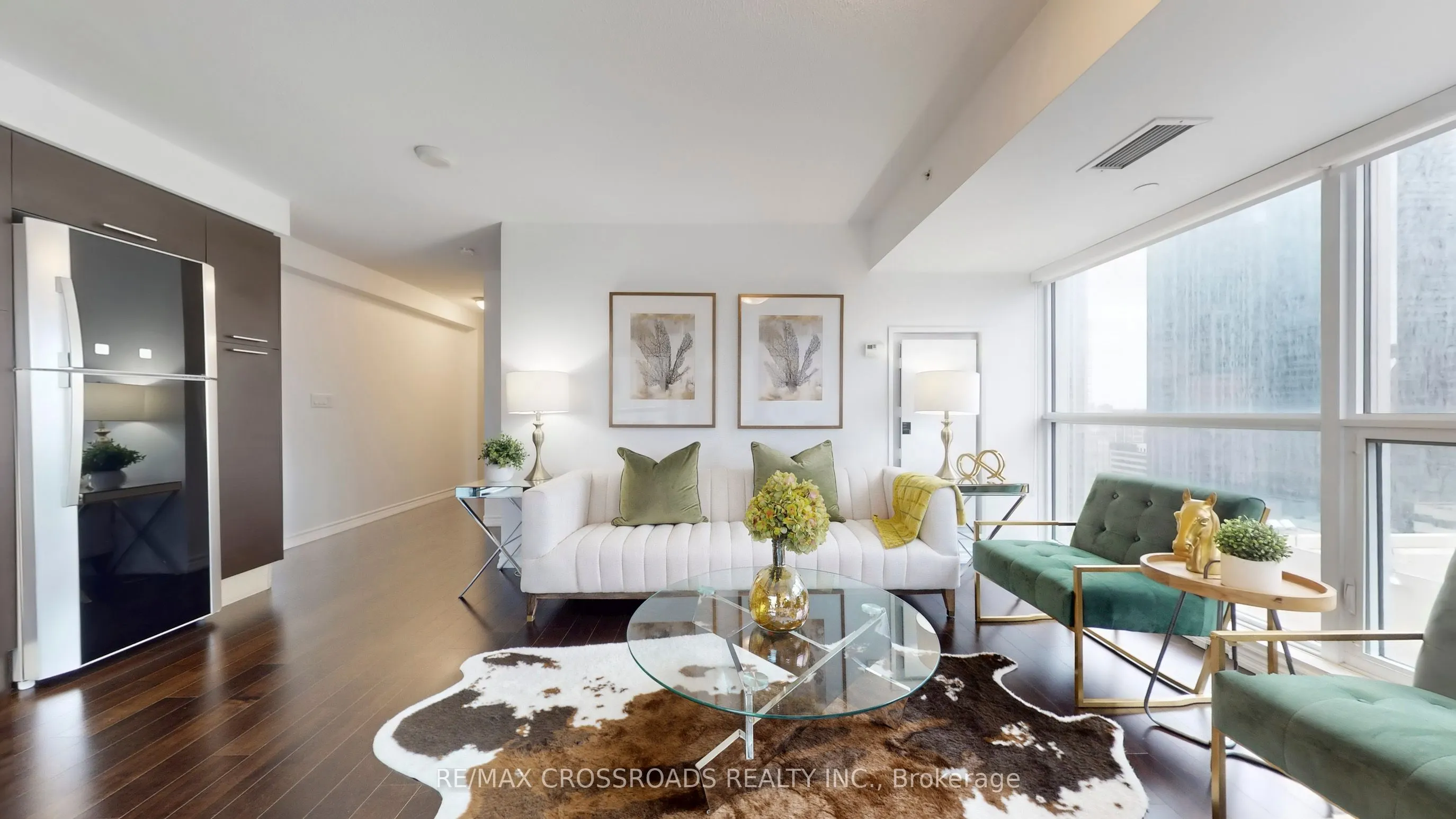 386 Yonge Street, #1602