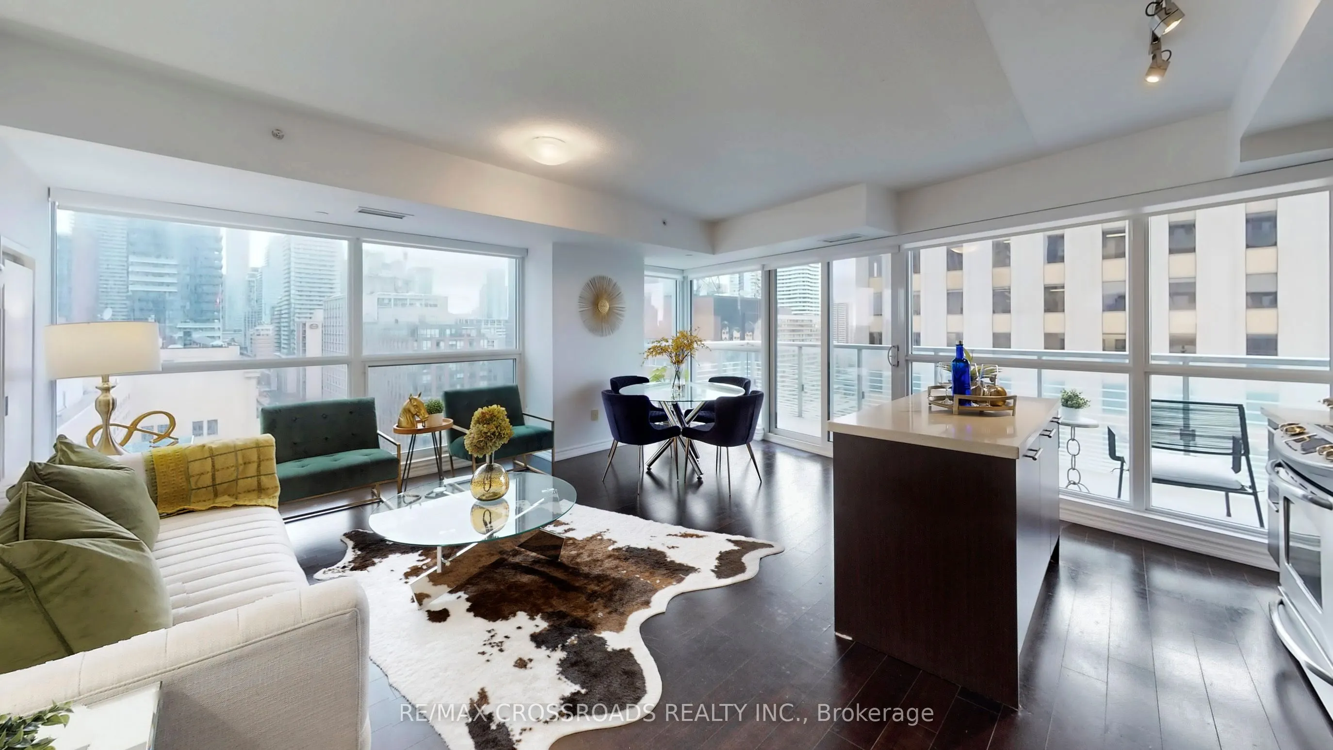 386 Yonge Street, #1602