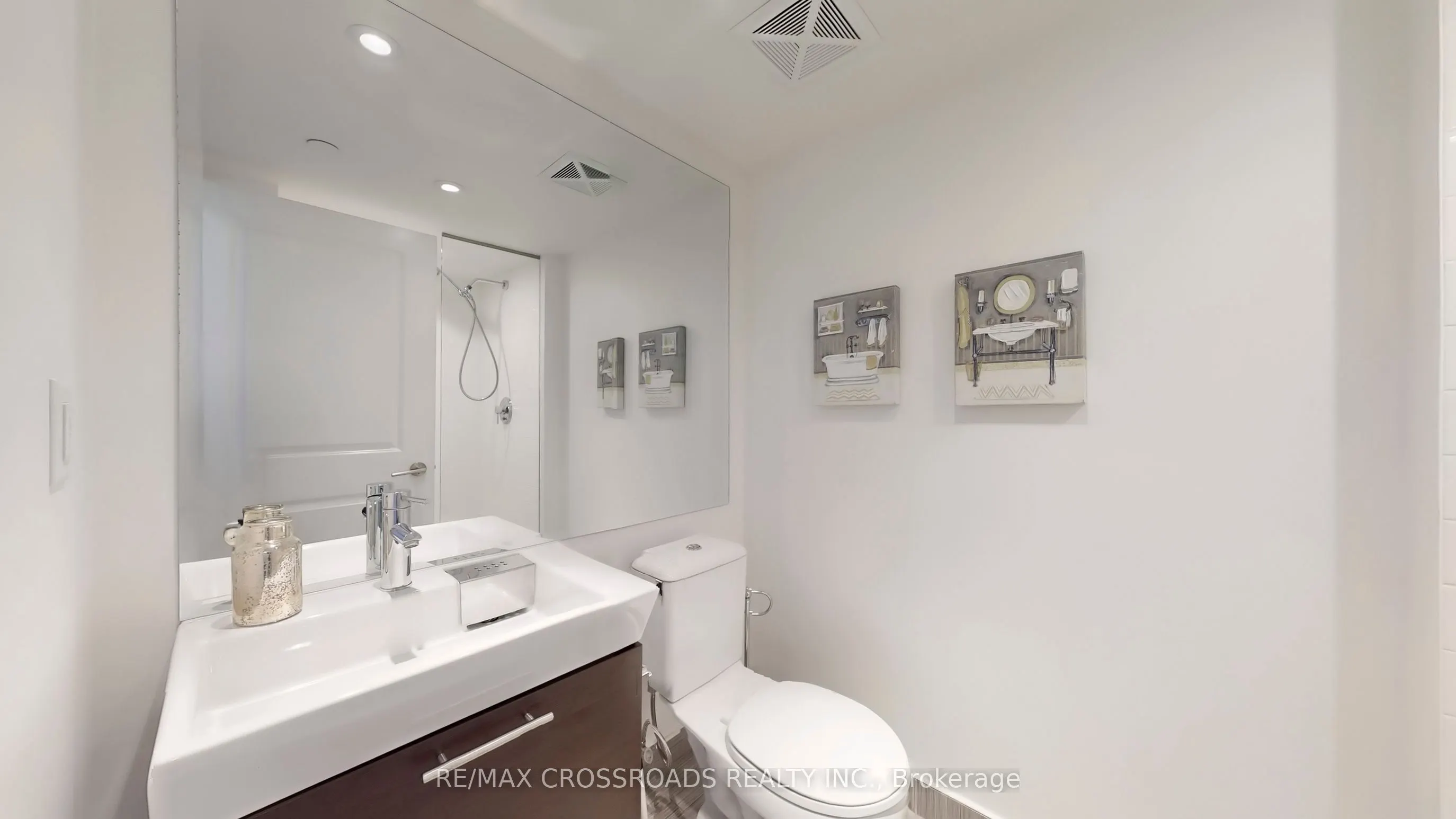 386 Yonge Street, #1602