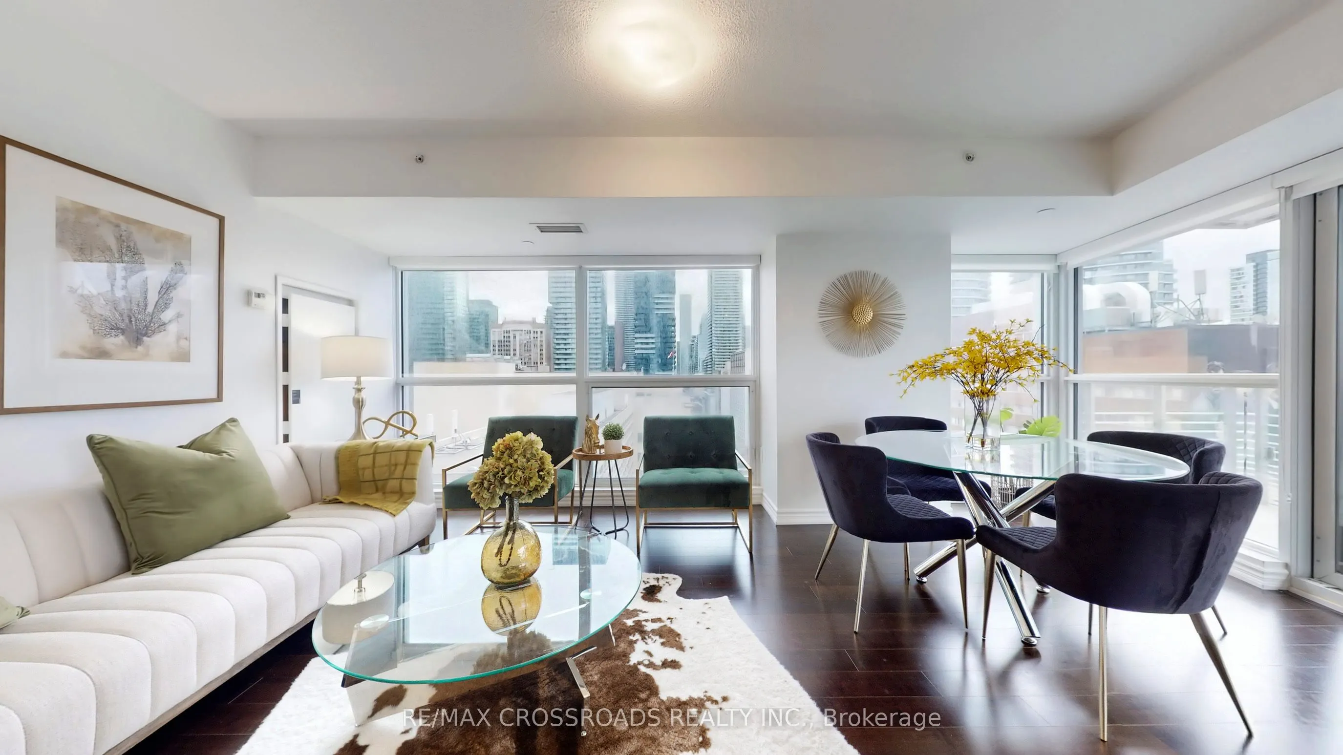 386 Yonge Street, #1602