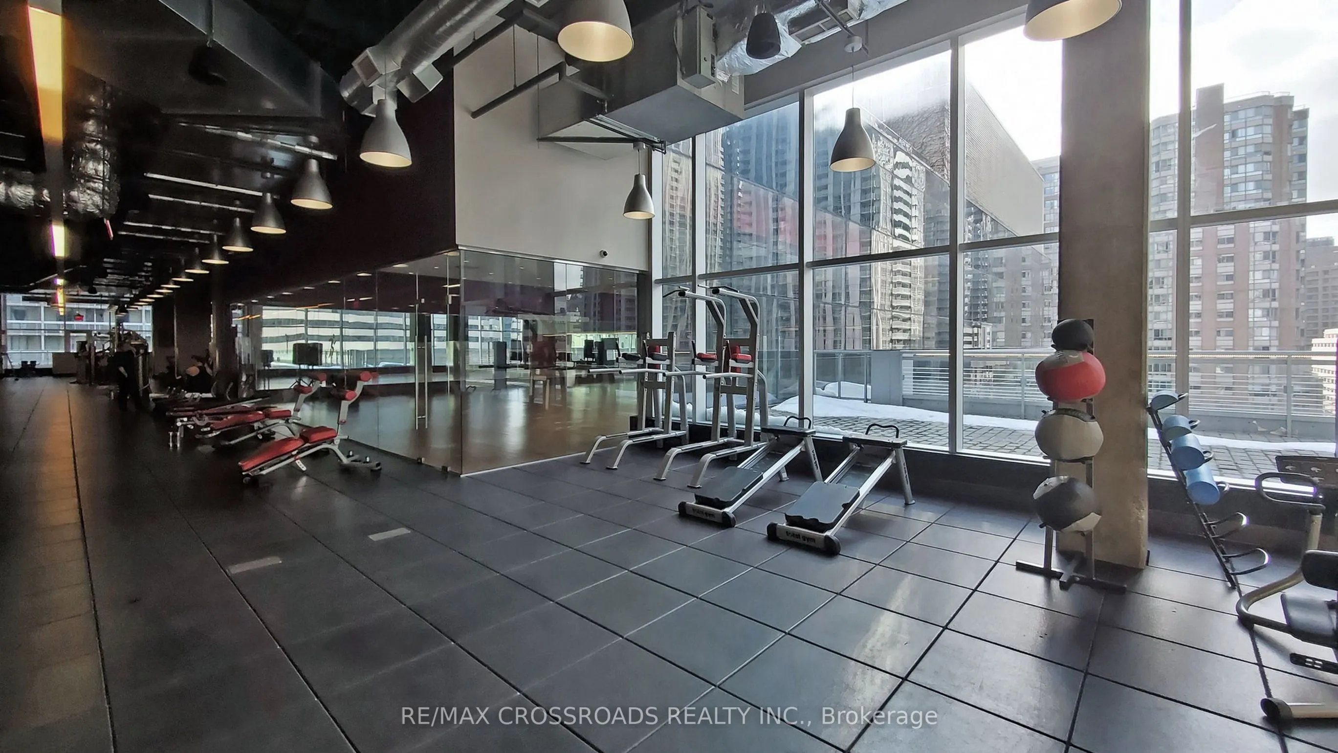386 Yonge Street, #1602